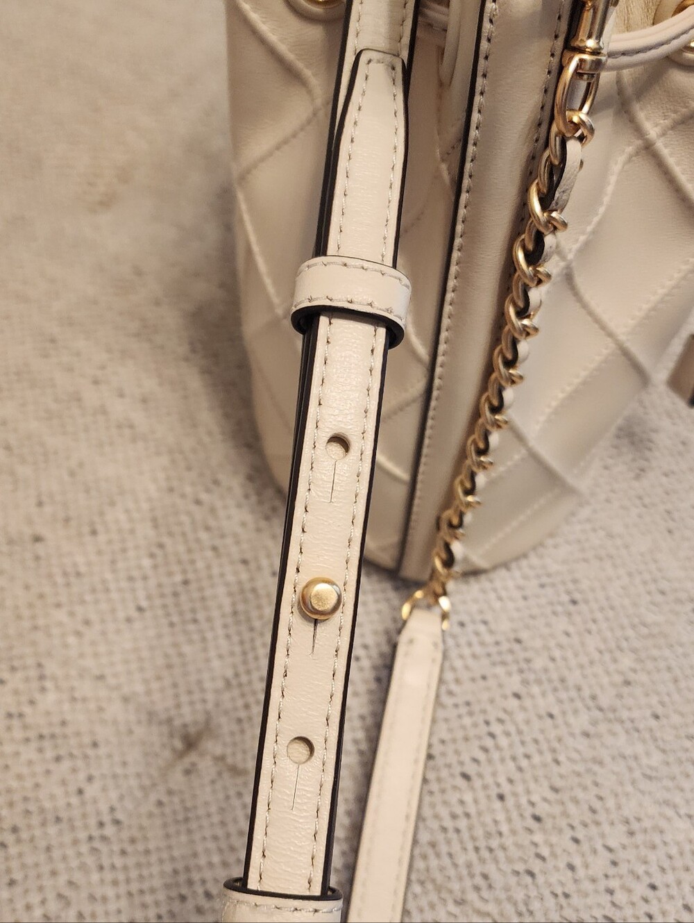 Tory Burch Cream Quilted Drawstring Bucket Bag - Gold Hardware - Picture 13 of 14